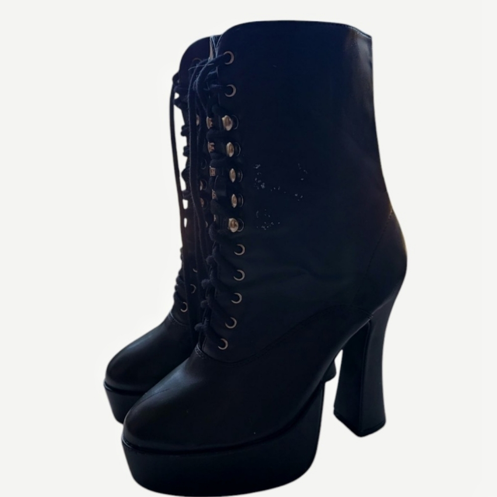 Ellie Pleaser Ankle Boots
